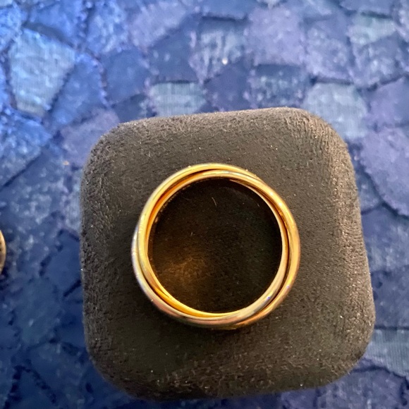 Cartier Trinity Classic Ring 18k Yellow, White & Rose Gold - Picture 2 of 2